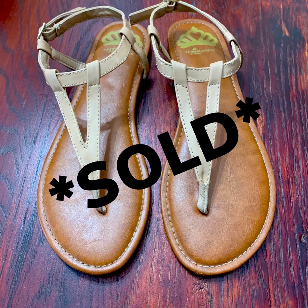 *SOLD* Fergalicious by fergi woman’s size 7 1/2, nude color